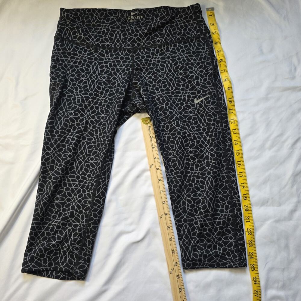 Nike Women’s Dri-FIT Black White Geometric Print Running Capri Leggings Medium